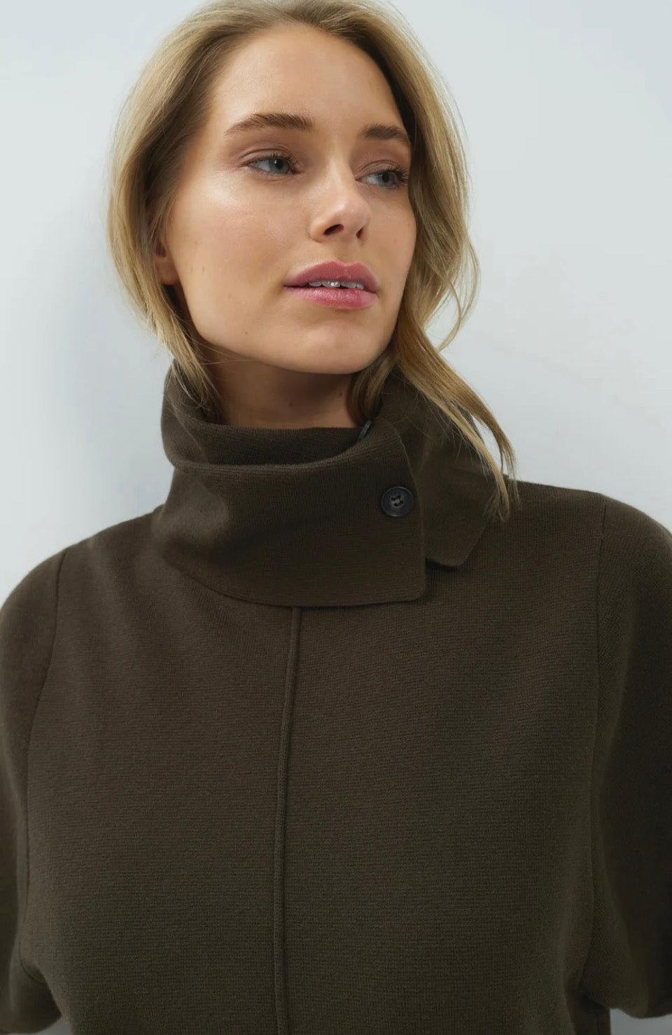 Sweater with tie belt