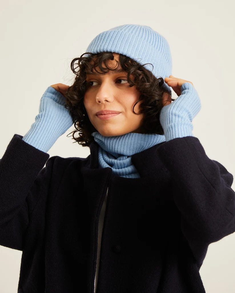Beanie & Gloves