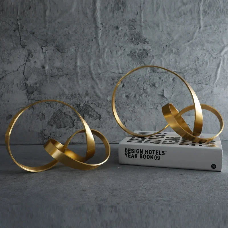 Golden Knots
